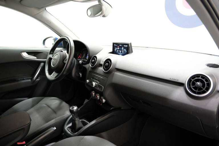 AUDI A1 53
