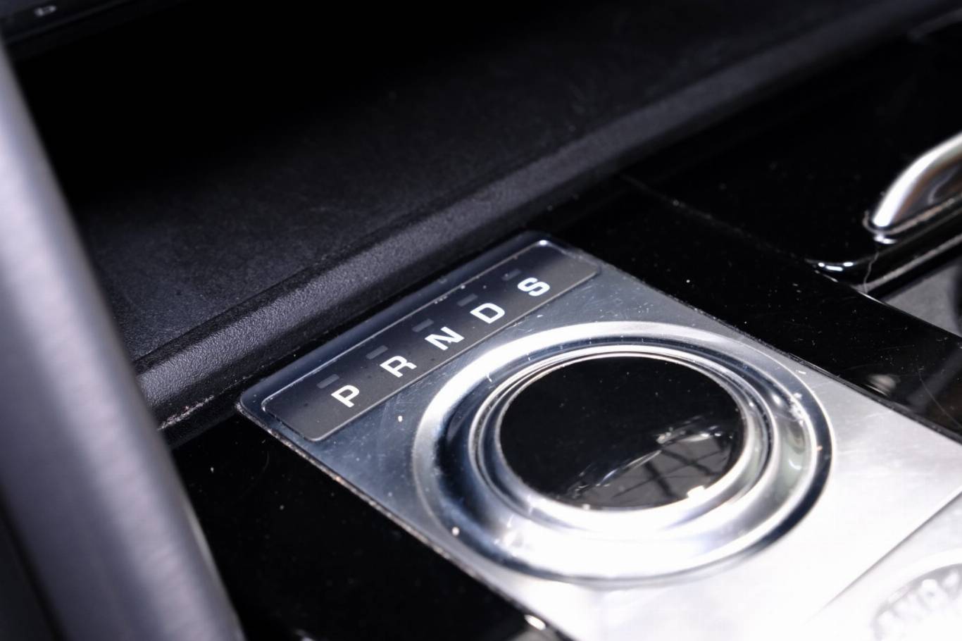 LAND ROVER Discovery 25