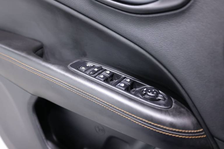 JEEP Compass 36