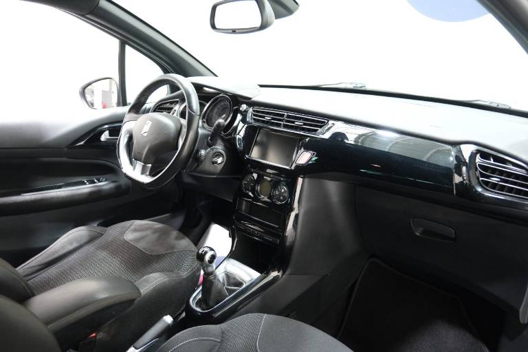 DS AUTOMOBILES DS 3 11