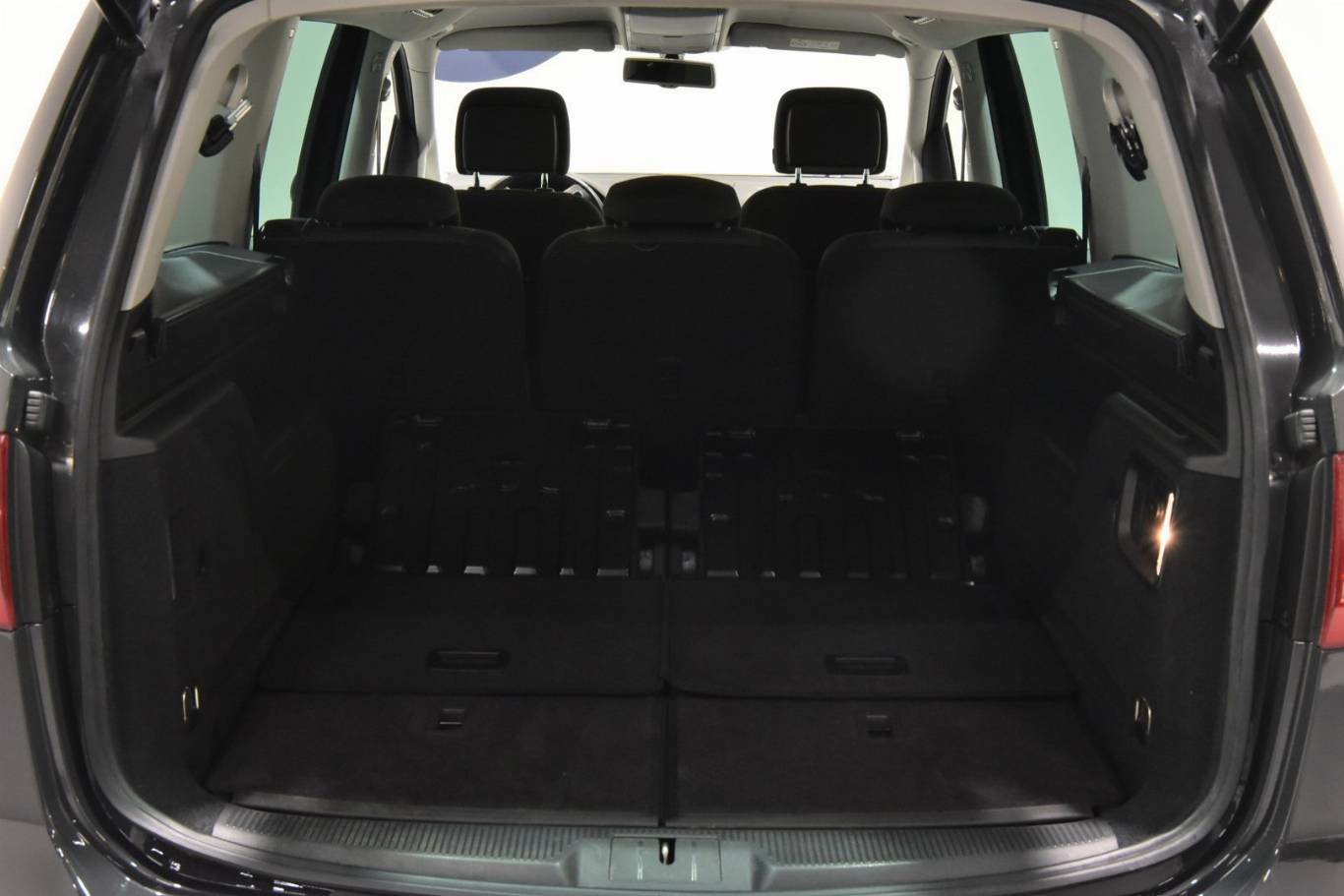 VOLKSWAGEN Sharan 11