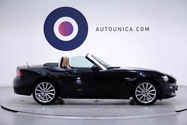 FIAT 124 Spider 4