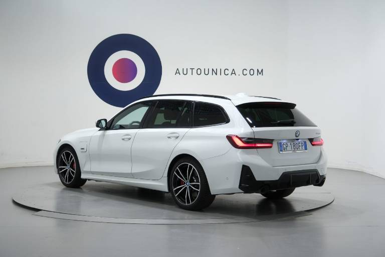 BMW 320 17