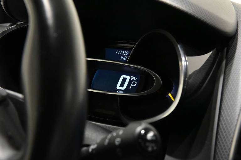 RENAULT Clio 24