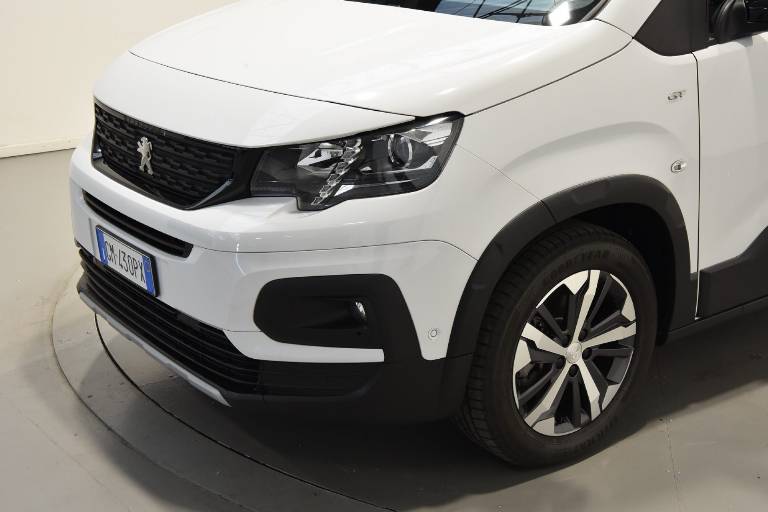 PEUGEOT Rifter 44