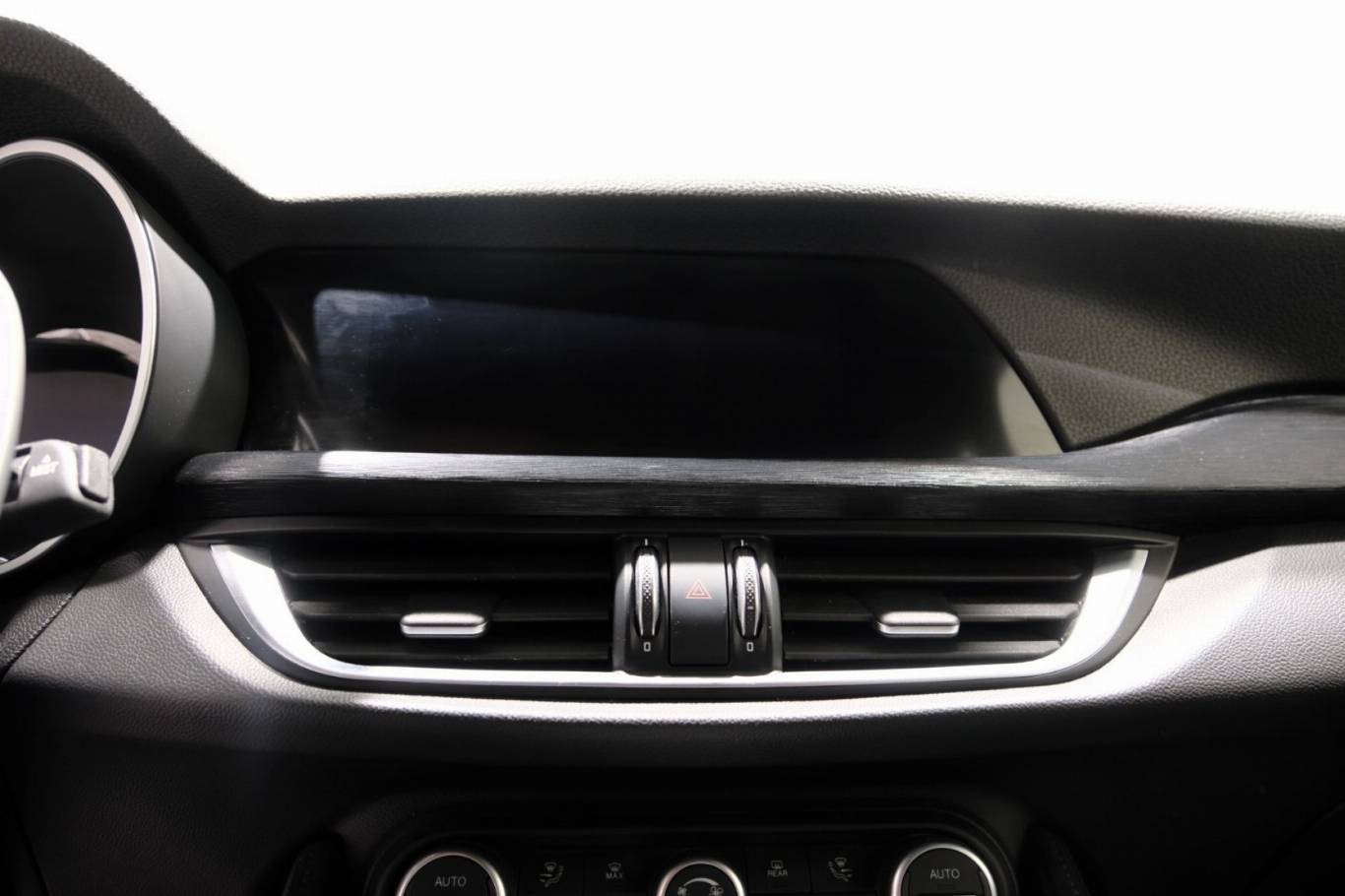 ALFA ROMEO Stelvio 29