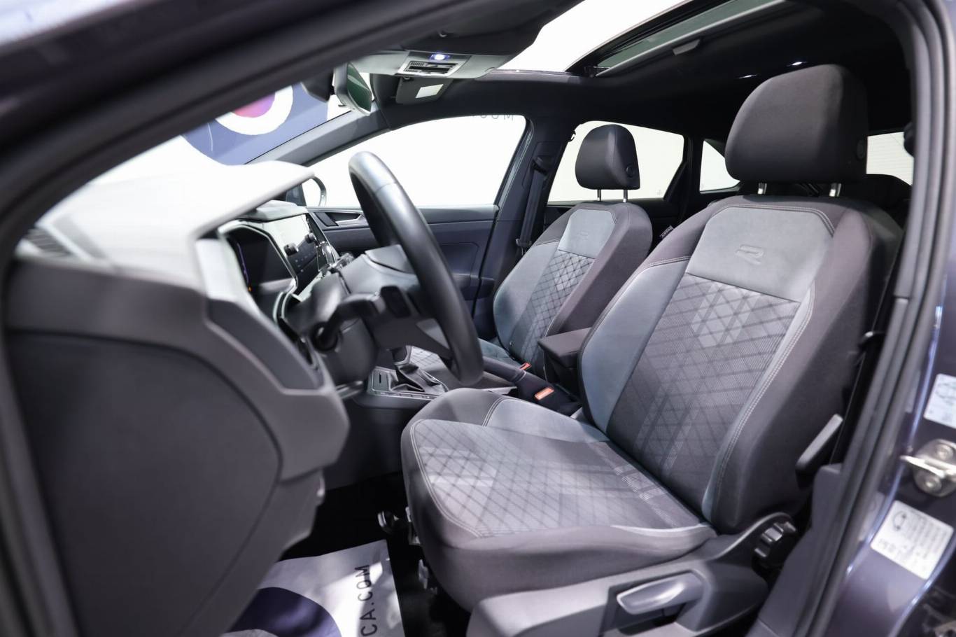 VOLKSWAGEN Taigo 6