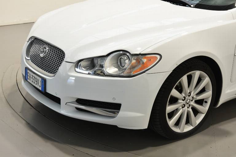 JAGUAR XF 43