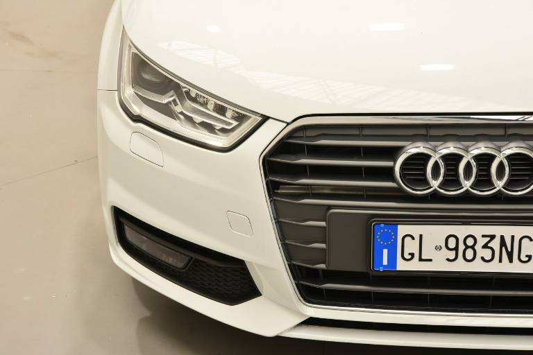 AUDI A1 17