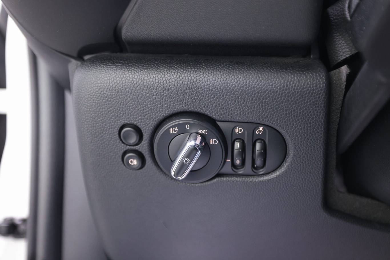 MINI Cooper 24