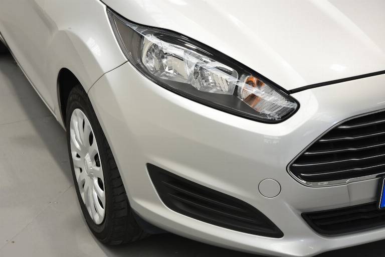 FORD Fiesta 49