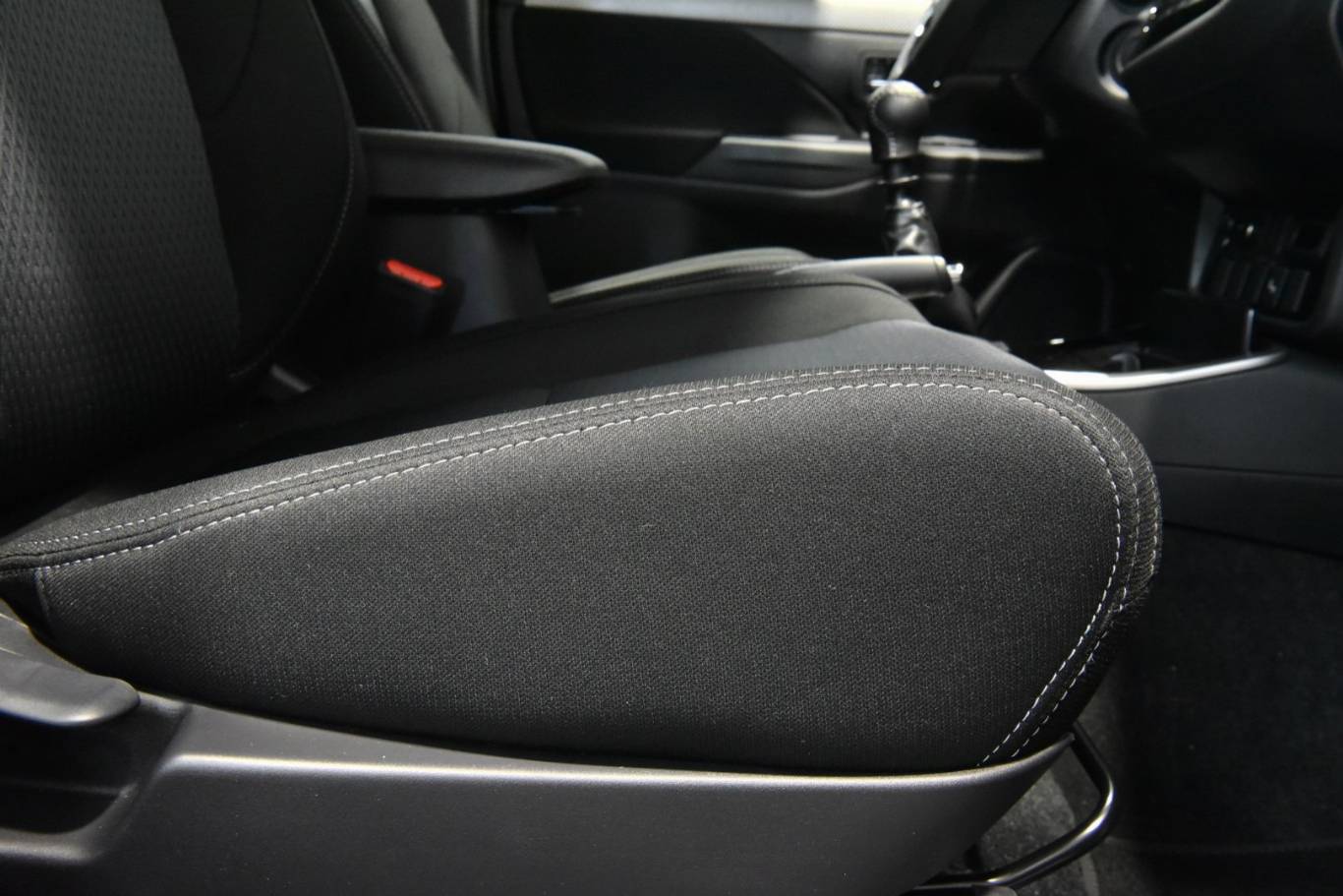 MITSUBISHI Outlander 47