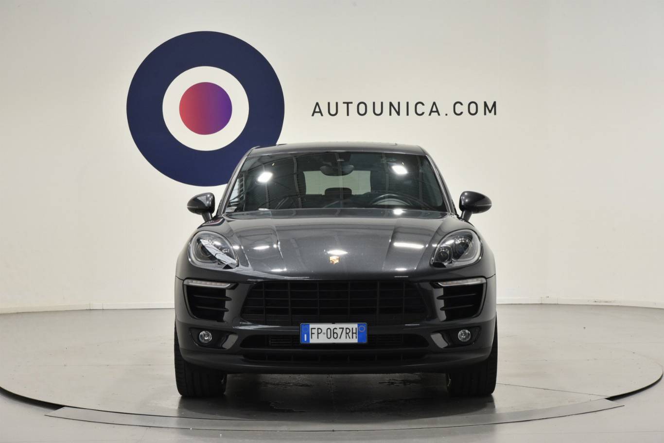 PORSCHE Macan 5