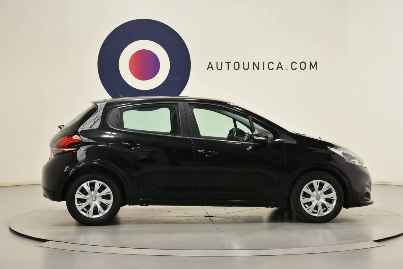 PEUGEOT 208 11