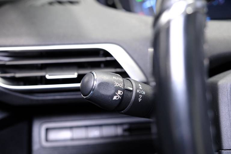 PEUGEOT 3008 25