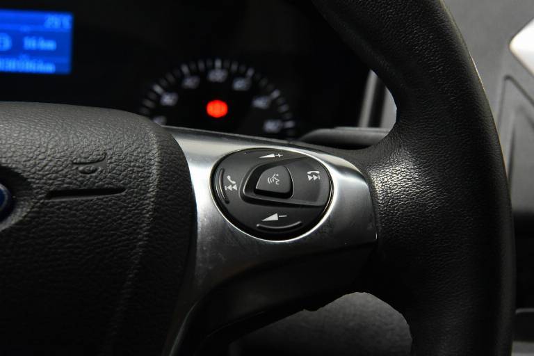 FORD Tourneo Custom 8