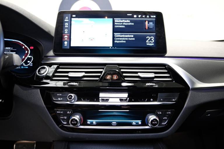 BMW 530 9