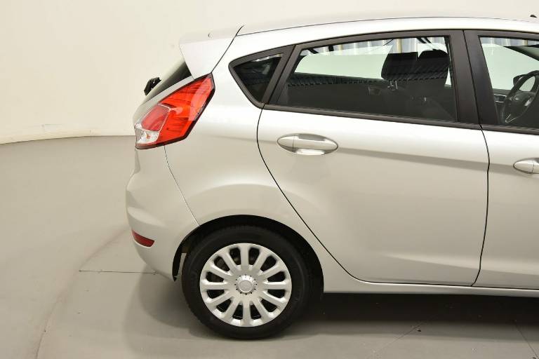 FORD Fiesta 39