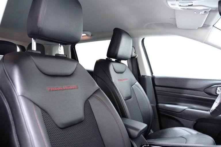 JEEP Compass 63