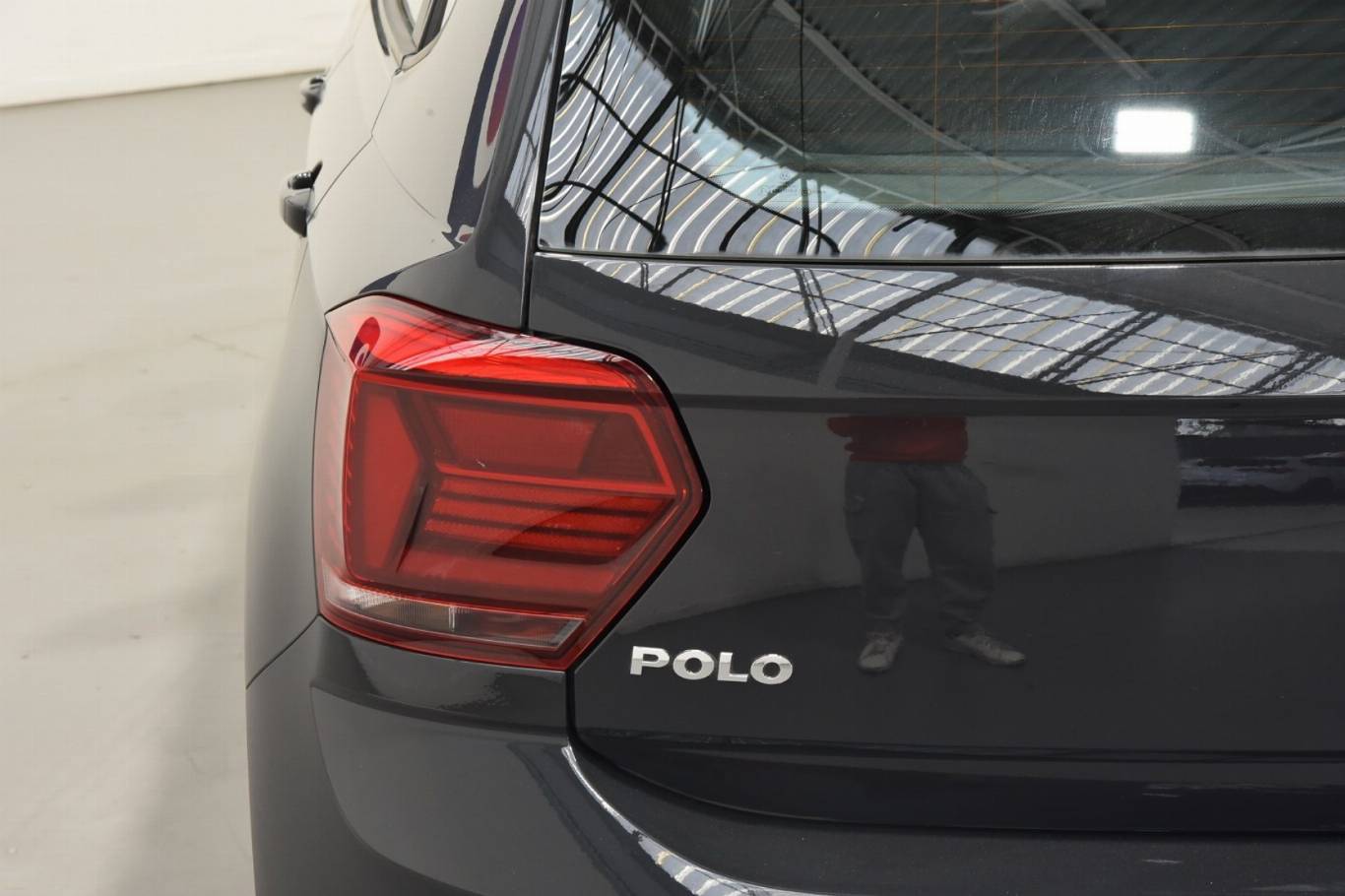 VOLKSWAGEN Polo 27