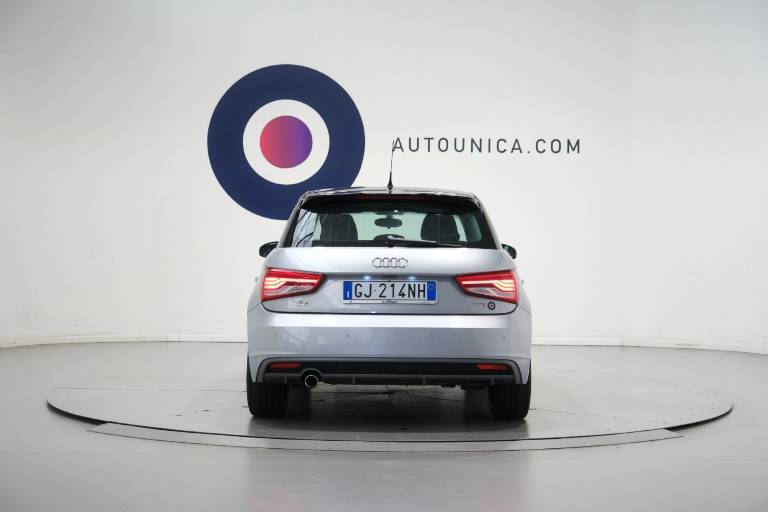AUDI A1 16