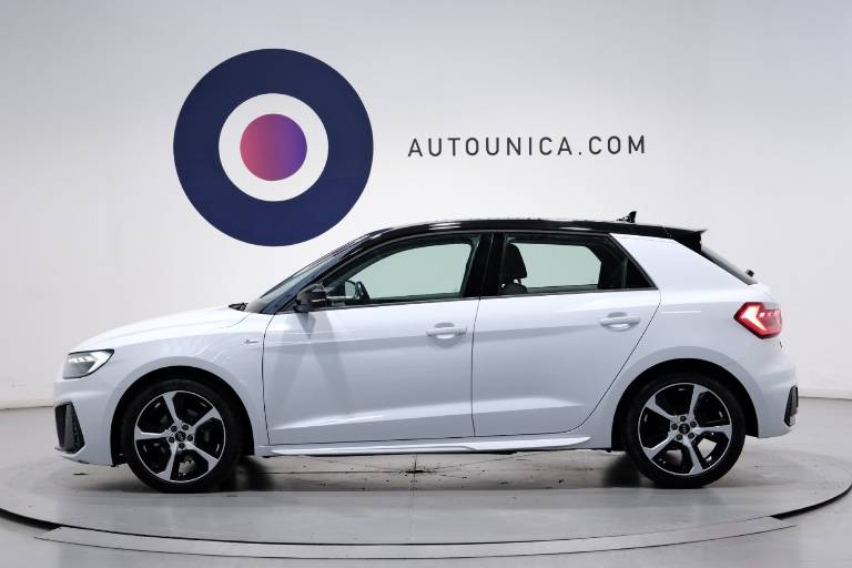 AUDI A1 12