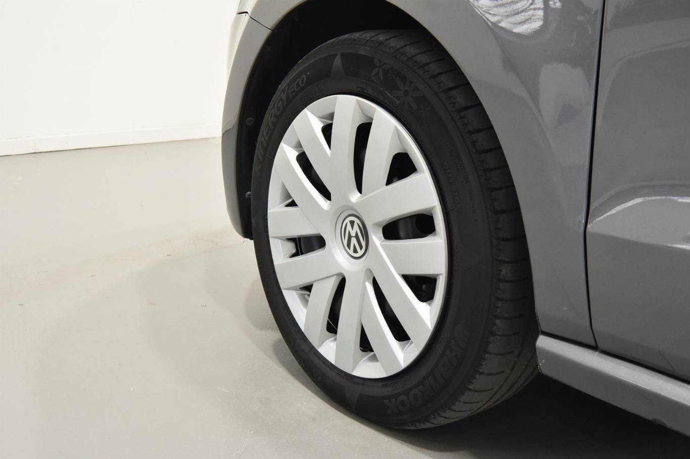 VOLKSWAGEN Polo 9