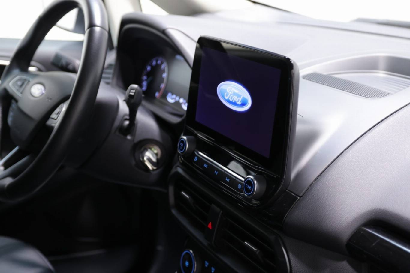 FORD EcoSport 43