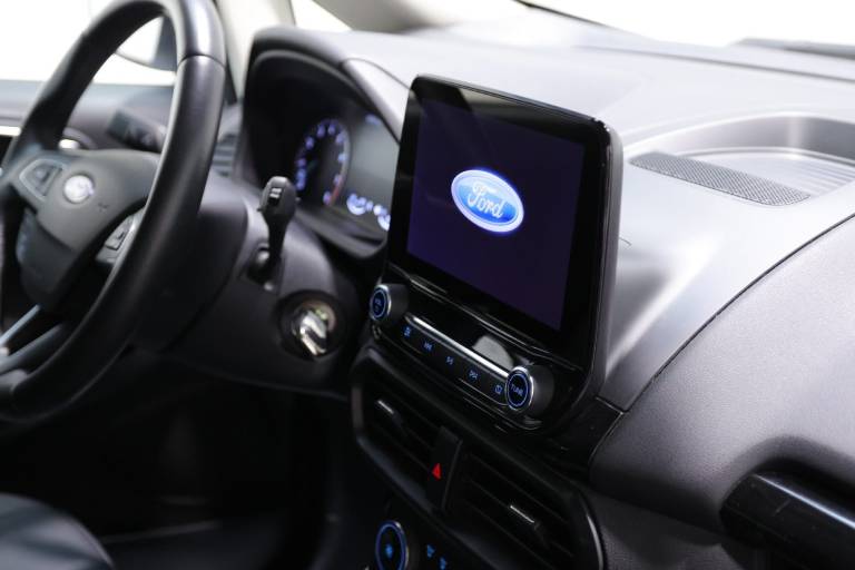 FORD EcoSport 43