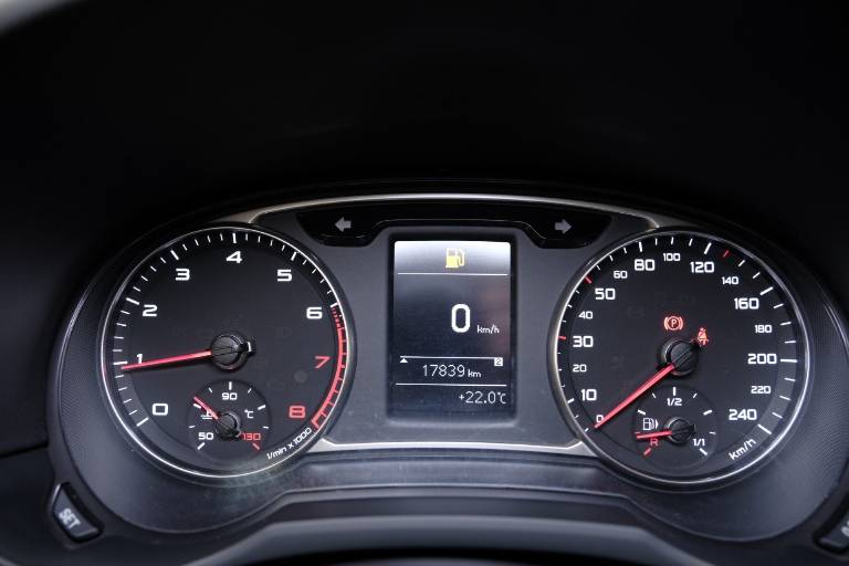 AUDI A1 8