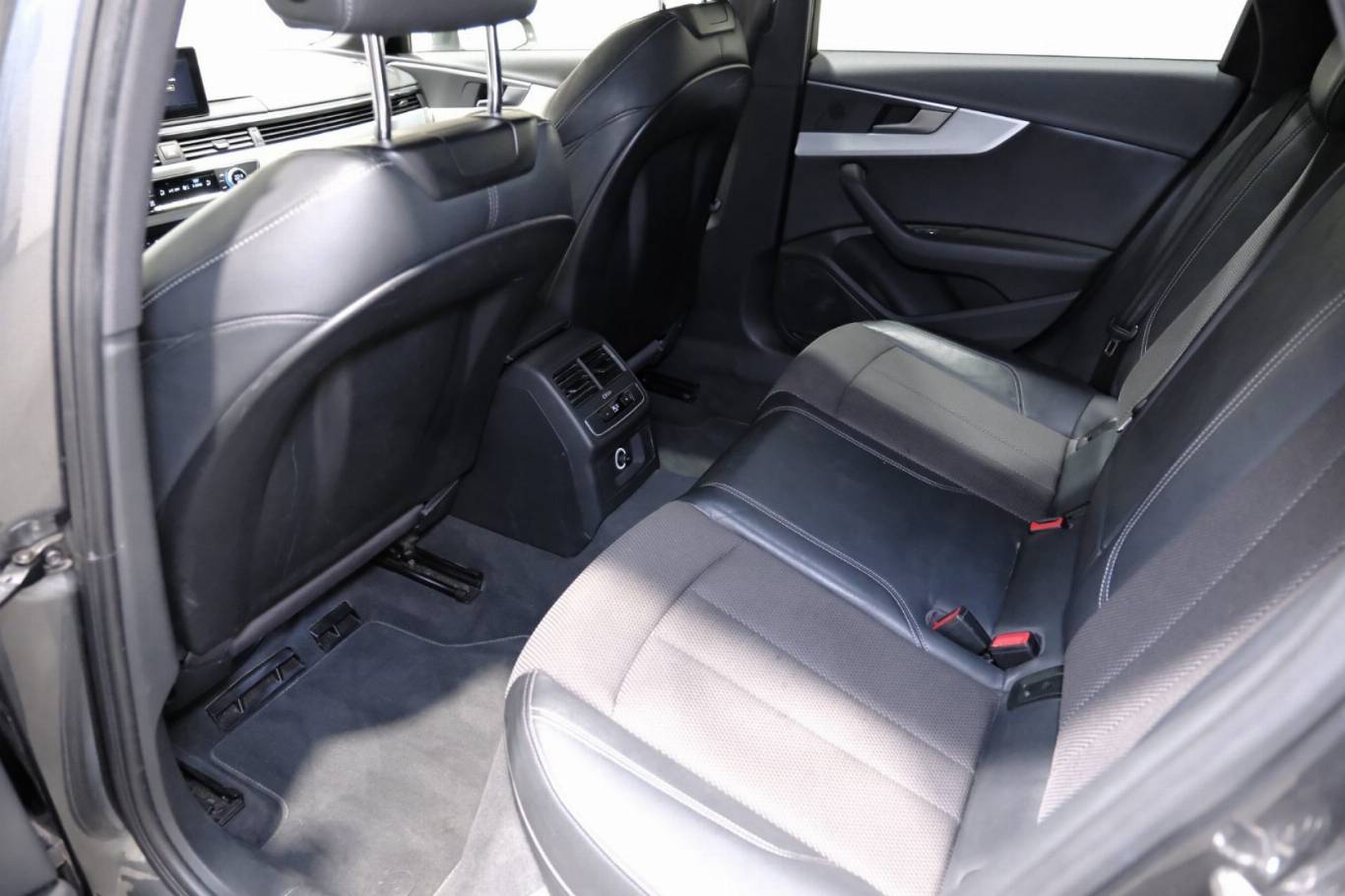 AUDI A4 41