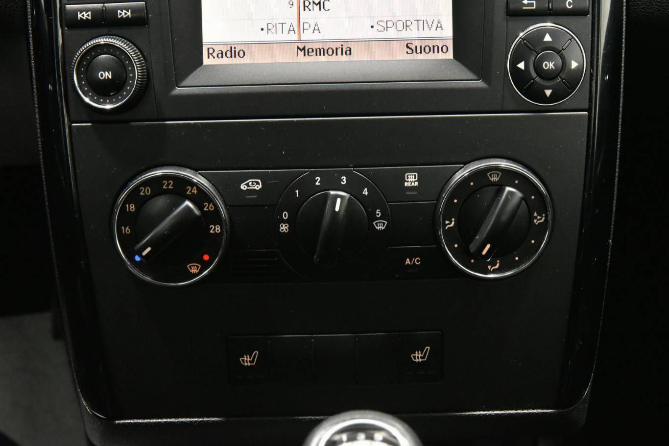 MERCEDES-BENZ A 160 10