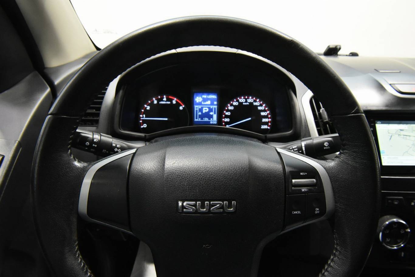 ISUZU D-Max 27