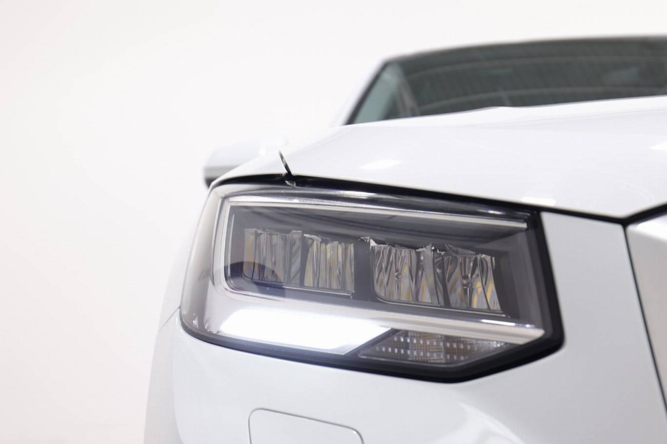 AUDI Q2 12