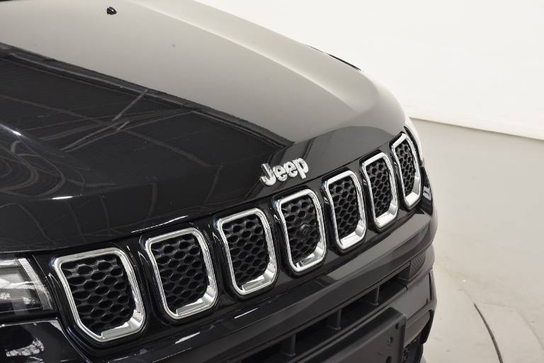 JEEP Compass 41