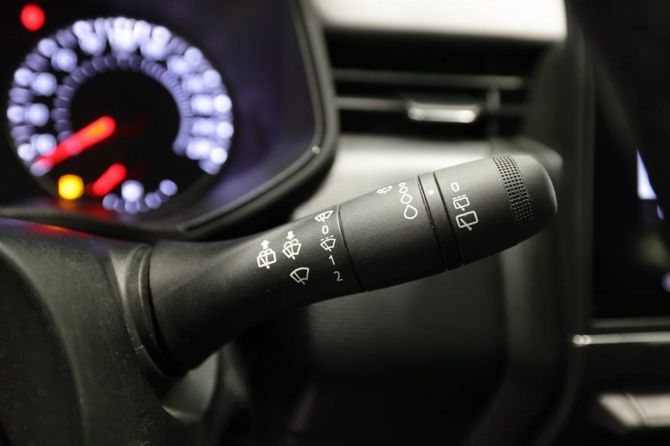 RENAULT Clio 24
