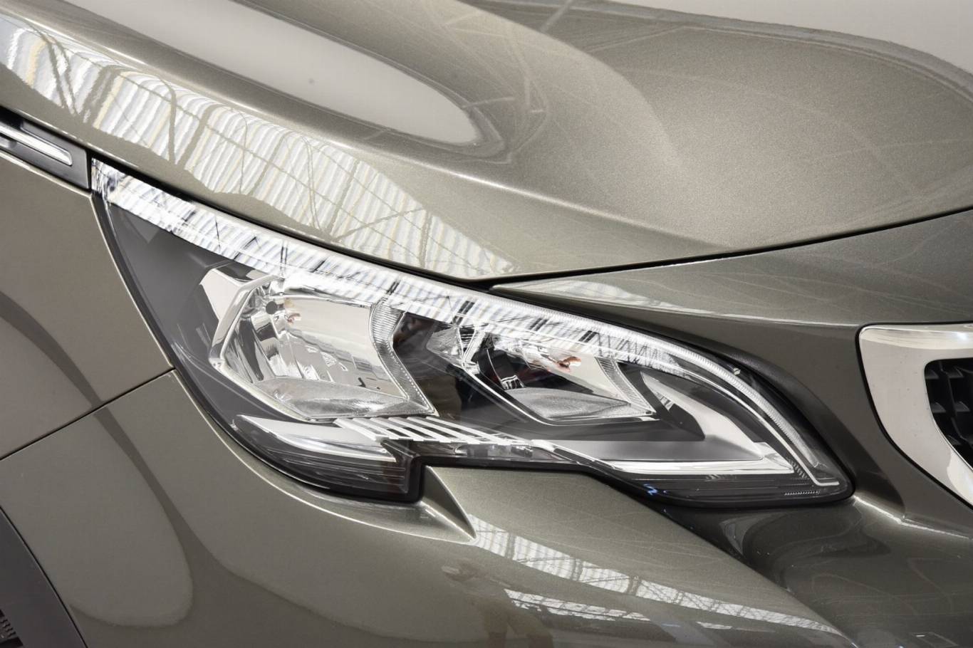PEUGEOT 5008 32