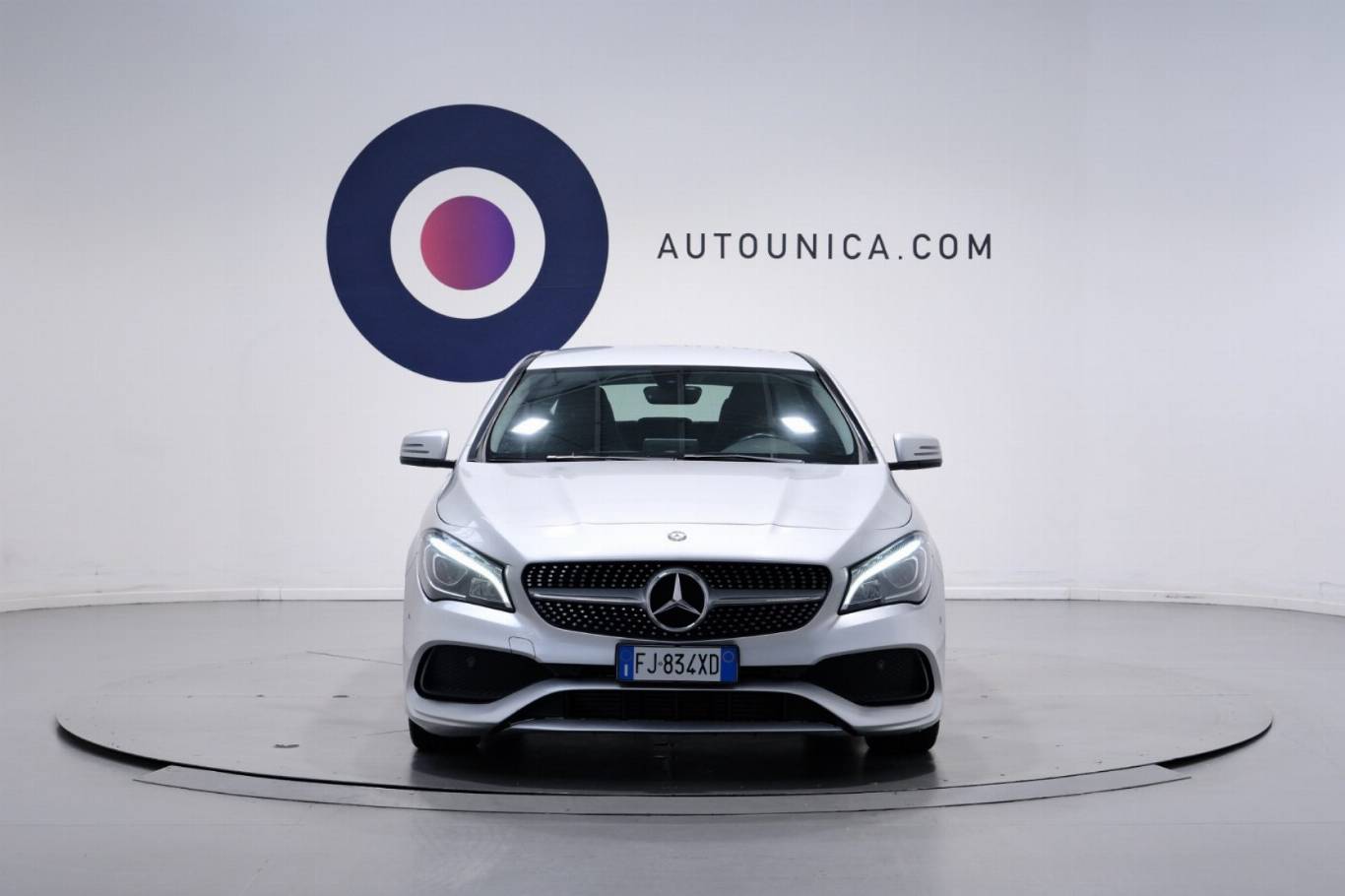 MERCEDES-BENZ CLA 220 2