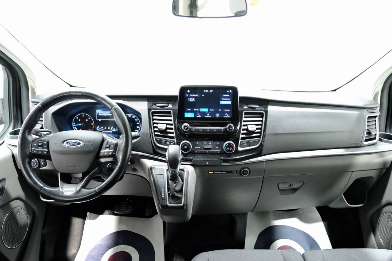 FORD Tourneo Custom 9