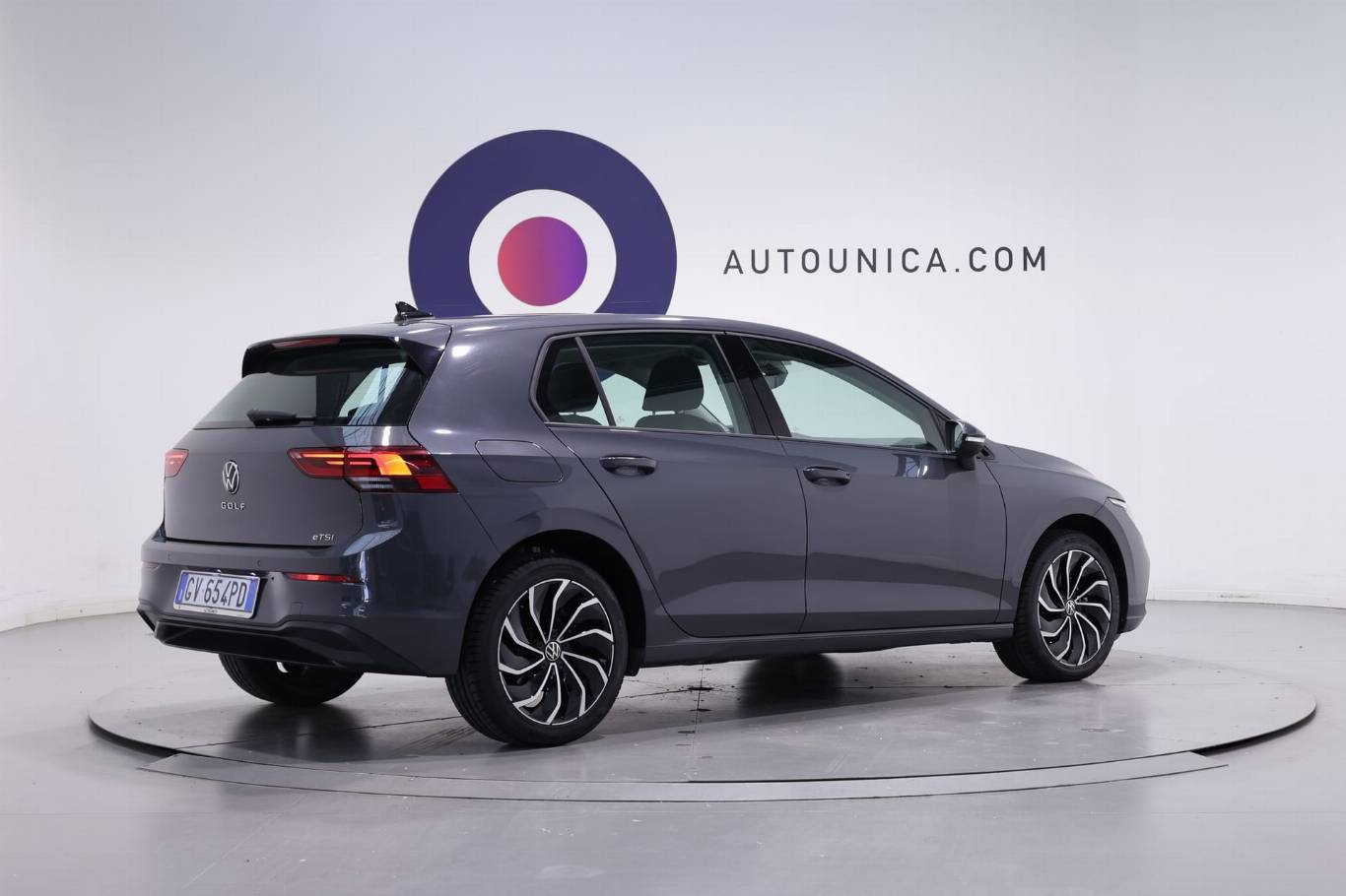 VOLKSWAGEN Golf 14