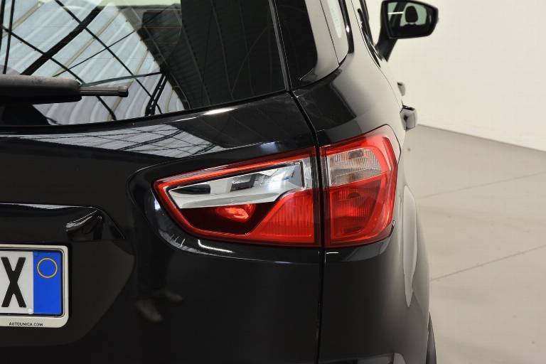 FORD EcoSport 19