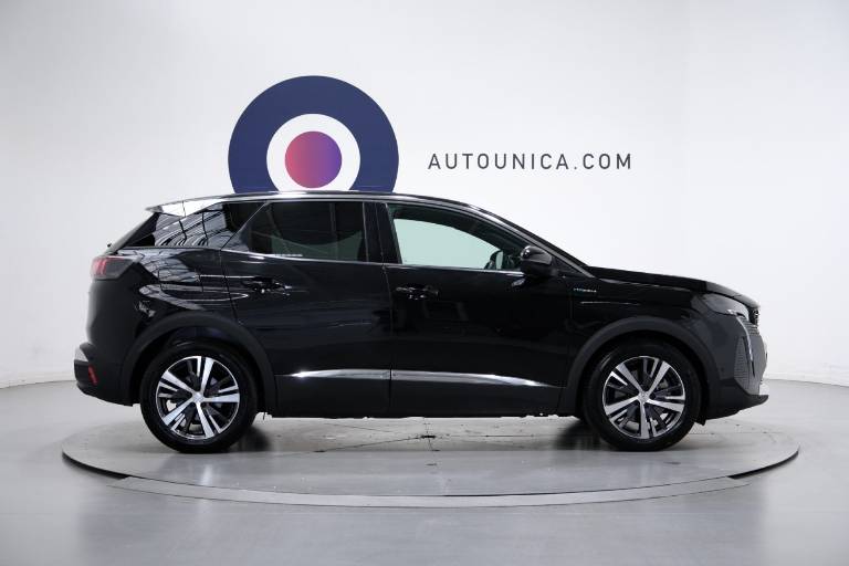 PEUGEOT 3008 4