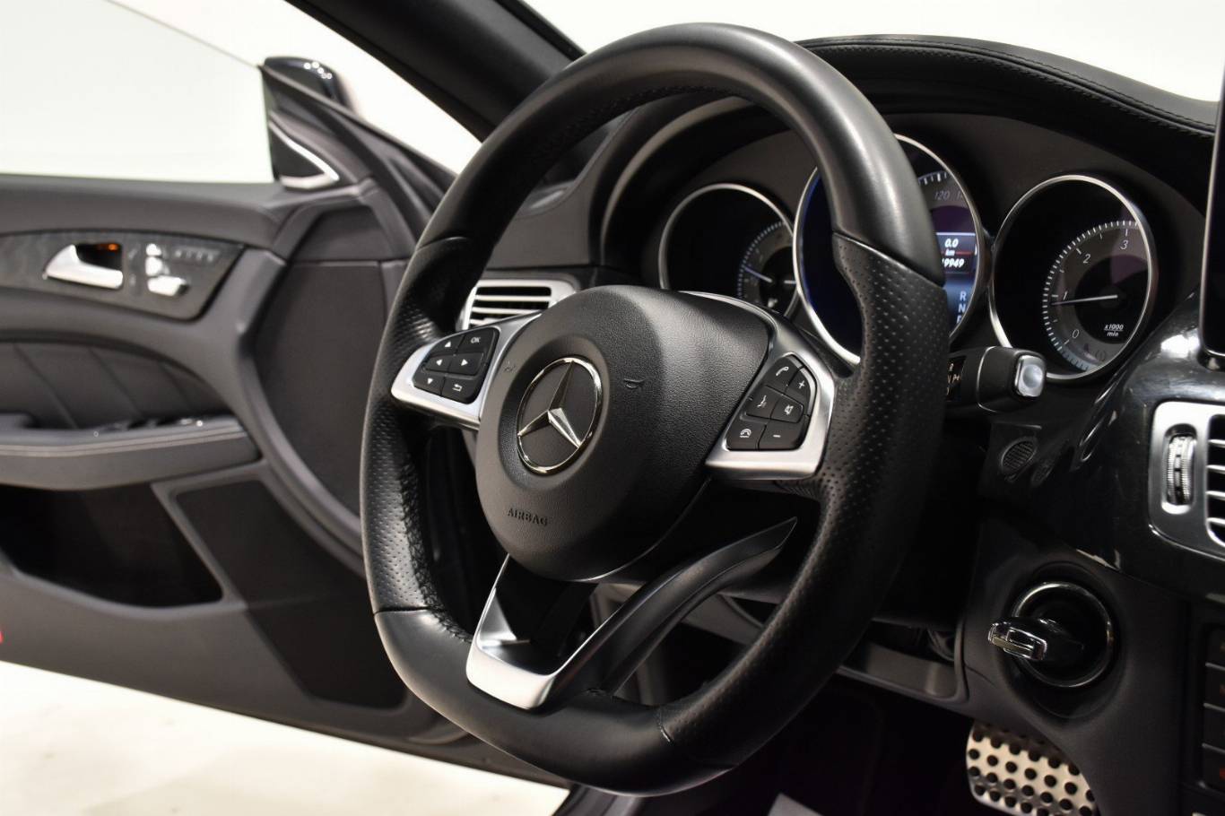 MERCEDES-BENZ CLS 250 22