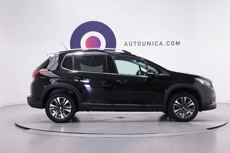 PEUGEOT 2008 4