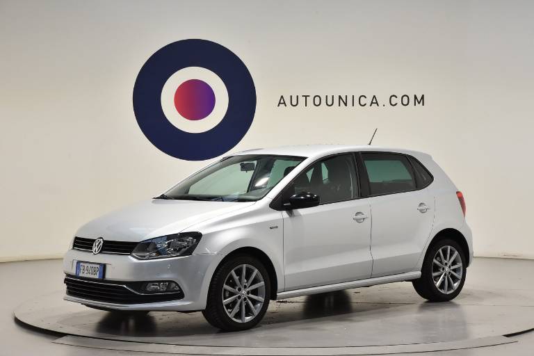 VOLKSWAGEN Polo 1