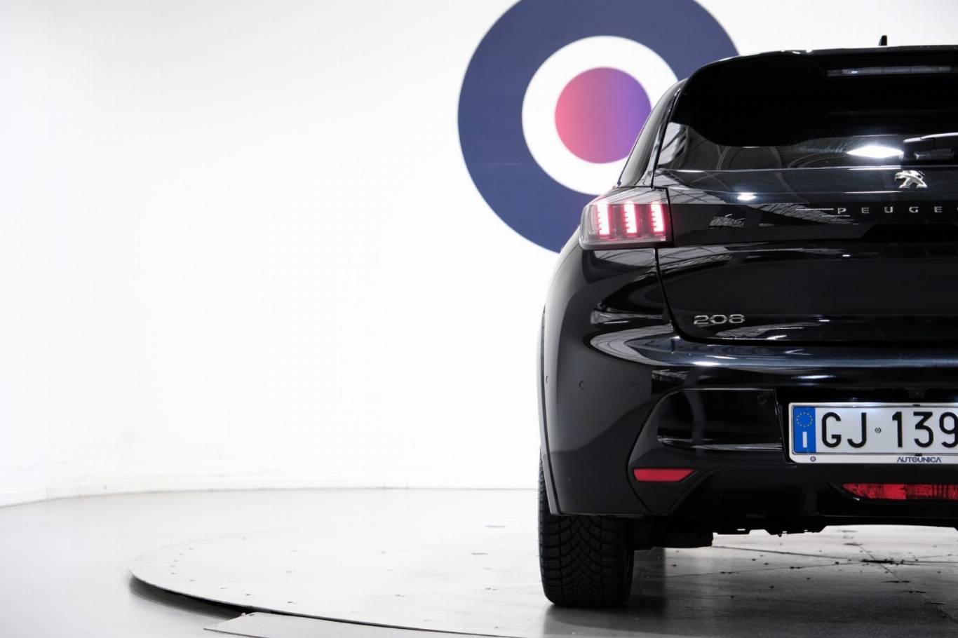 PEUGEOT 208 58