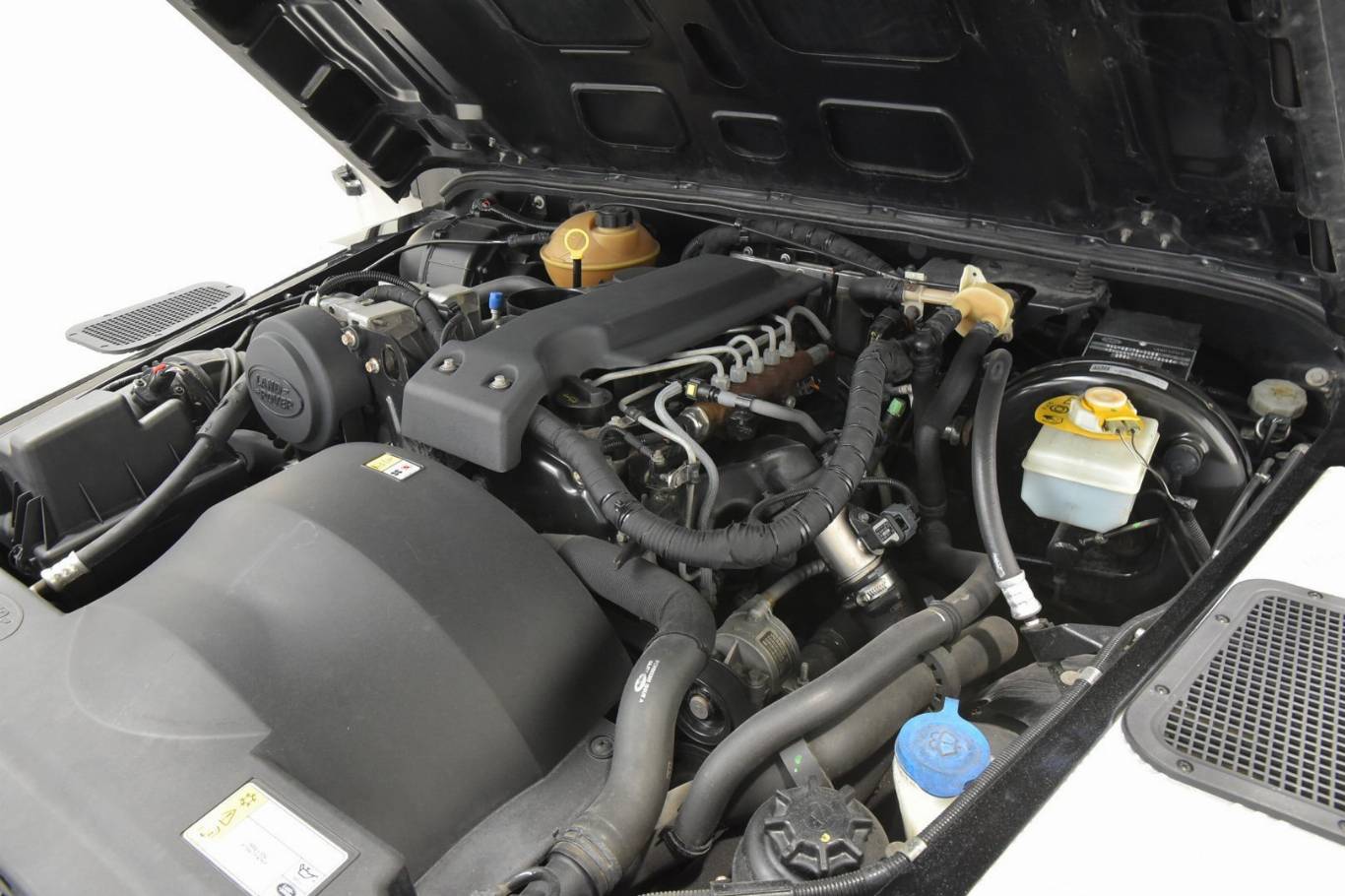 LAND ROVER Defender 66