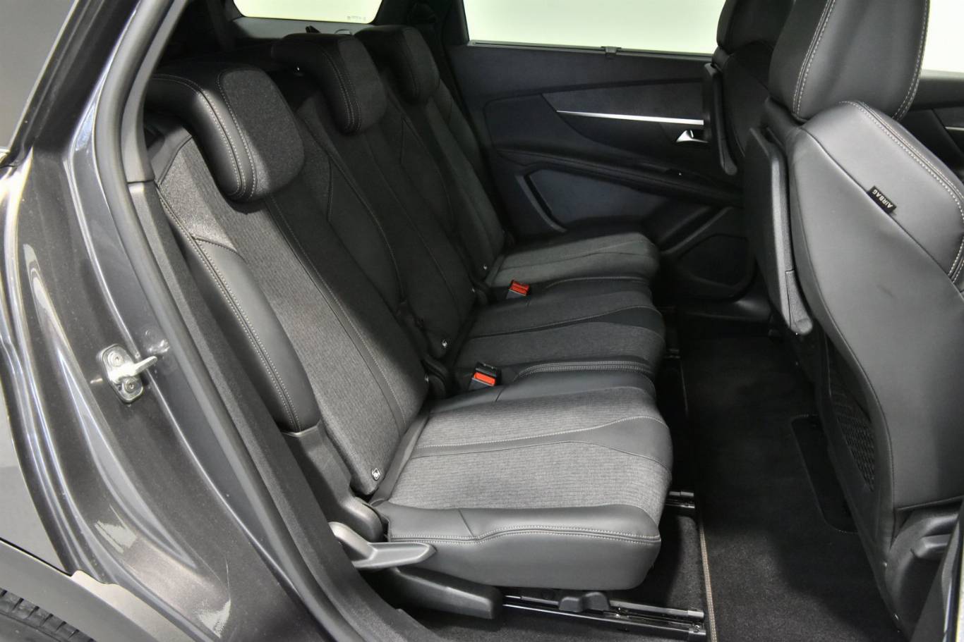 PEUGEOT 5008 52