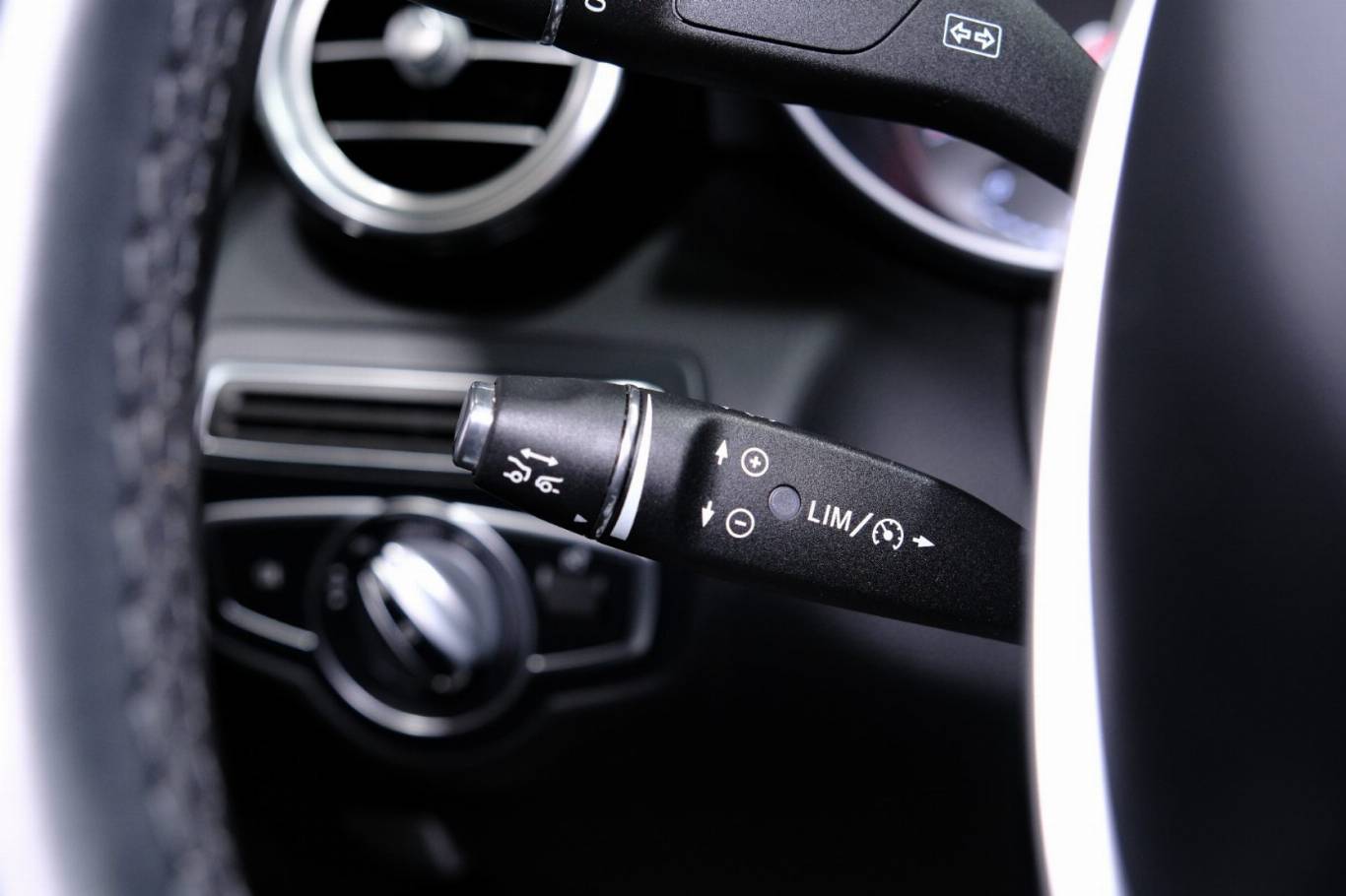 MERCEDES-BENZ C 220 20