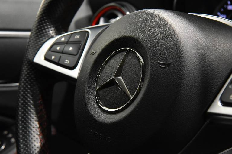 MERCEDES-BENZ A 45 AMG 23